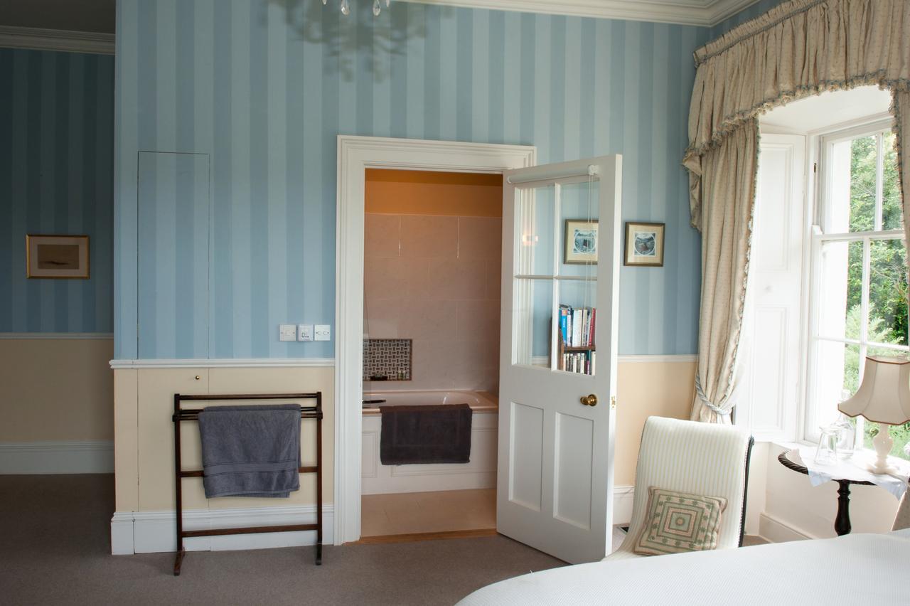 Lough Bawn House Bed & Breakfast Collinstown  Eksteriør bilde